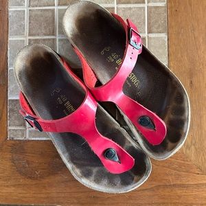 RED Birkenstock Giza